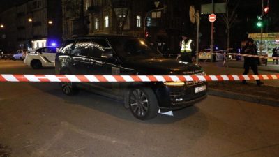 В центре Киева расстреляли Range Rover / informator.ua В центре Киева расстреляли Range Rover / informator.ua