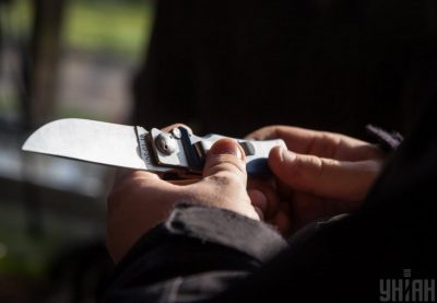 В России зарезаны женщина, юноша и мальчик В России зарезаны женщина, юноша и мальчик