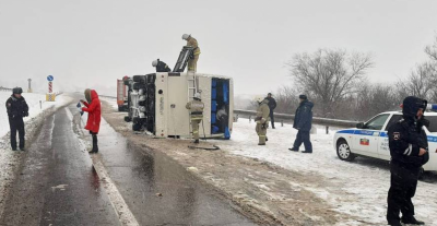 В РФ автобус с украинцами вылетел с обледеневшей дороги: жуткие подробности