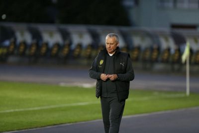 Лидер Первой лиги неожиданно уволил главного тренера