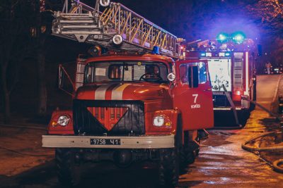 В столичной 16-этажке пожар мог произойти из-за окурка - Новости Киева