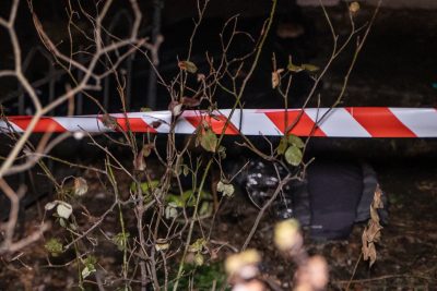 В столице мужчина выпал из окна, которое не открывается, вместе со стеклом и погиб - Новости Киева В столице мужчина выпал из окна, которое не открывается, вместе со стеклом и погиб - Новости Киева