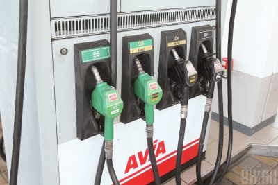 "Стремительное обрушение": эксперты рассказали, упадут ли в Украине всерьез цены на топливо