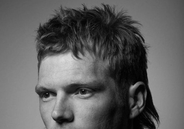 В моду вернулась мужская стрижка маллет: особенности стрижки маллет 2020 - фото