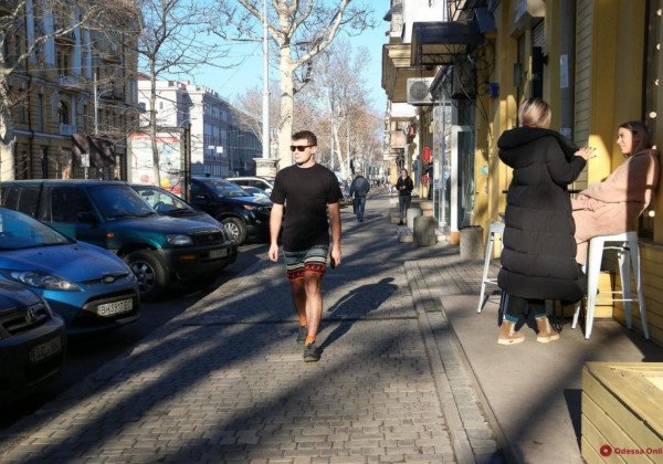Шорты и футболки: в Одессе наблюдается аномально теплая зима