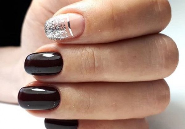Коричневый маникюр на Новый год 2020 - роскошный новогодний маникюр 2020 фото