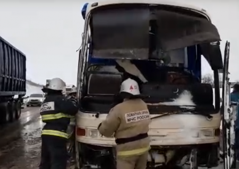 Покореженный автобус: появилось видео с места жуткой аварии с украинцами