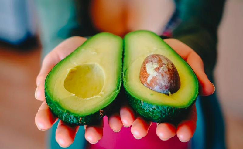 Як зробити авокадо м'яким, якщо фрукт необхідний вже зараз
