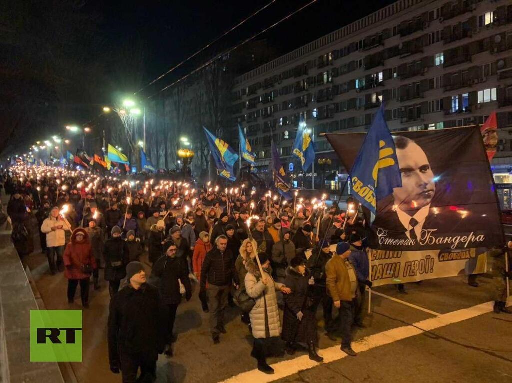 Шествие в честь Бандеры: в центре Киева спалился пропагандист из России Шествие в честь Бандеры: в центре Киева спалился пропагандист из России