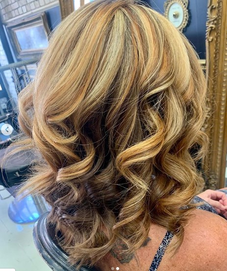 Каскад на средние волосы 2020