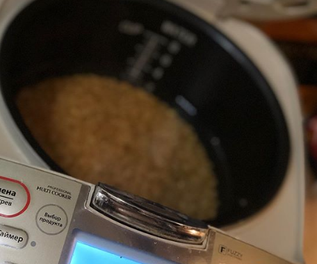 Кутя в мультиварці готується на режимі Тушкування Кутя в мультиварці готується на режимі Тушкування