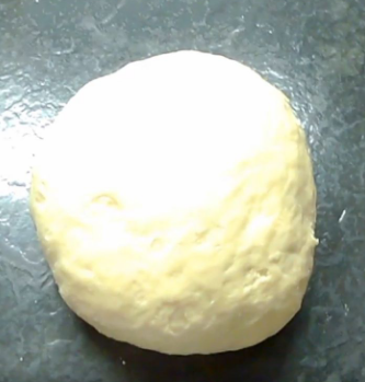 Заварное тесто для вареников делается на кипятке - Тесто для вареников