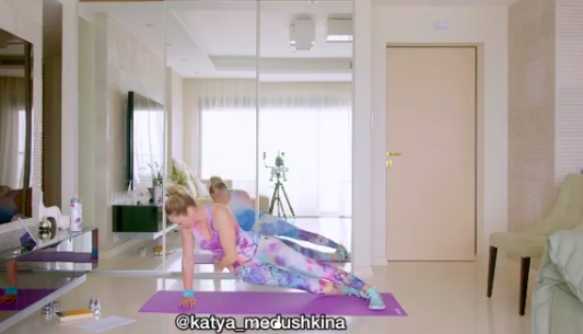 Упражнение на пресс для девушек Упражнение на пресс для девушек