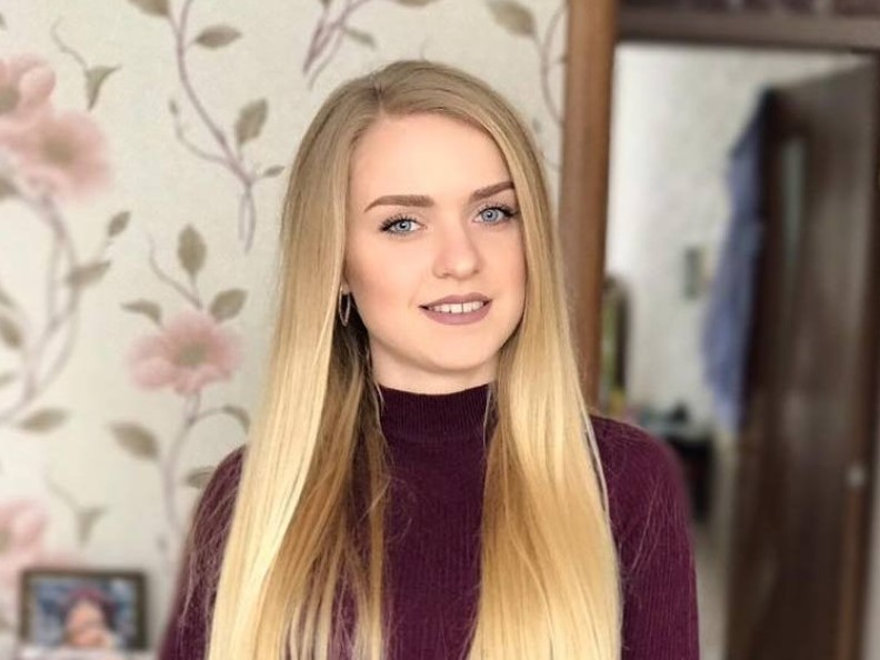 Стюардесса Юлия Сологуб