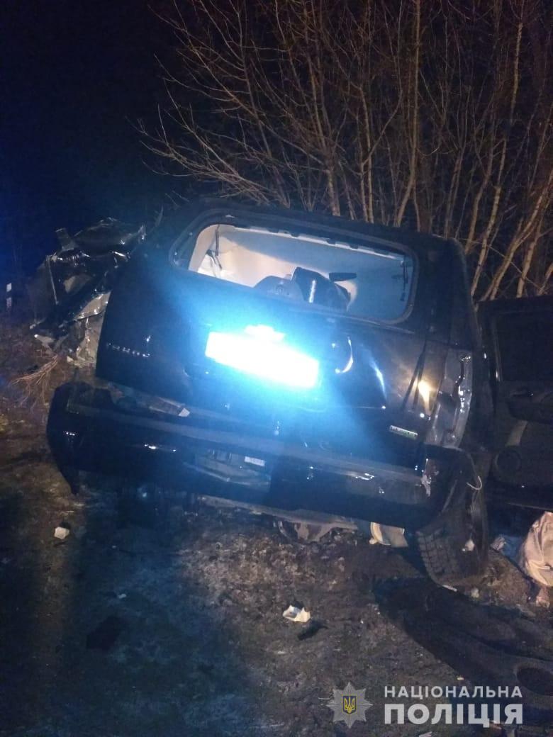 На Сумщине столкнулись грузовик и внедорожник, погибли два человека