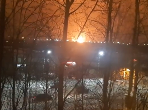 В России на НПЗ произошел мощный пожар - Новости мира В России на НПЗ произошел мощный пожар - Новости мира