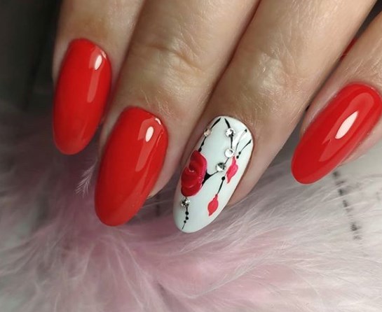 Красный маникюр 2020