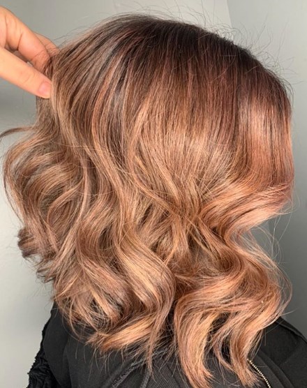 Прически 2020 на средние волосы