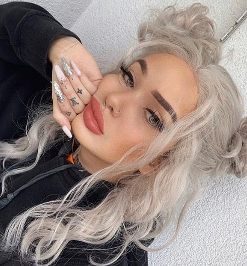 Прически 2020 на средние волосы