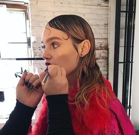 Прически 2020 на средние волосы