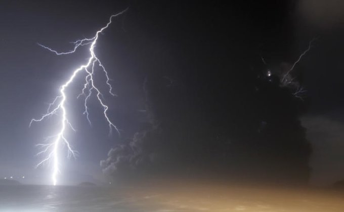 Извержение вулкана на Филиппинах Извержение вулкана на Филиппинах