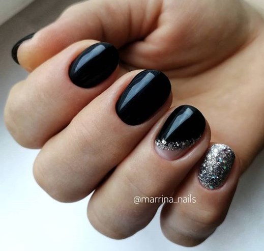 Черный маникюр 2020