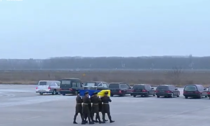 В Борисполь прибыл борт с телами погибших в Иране украинцев