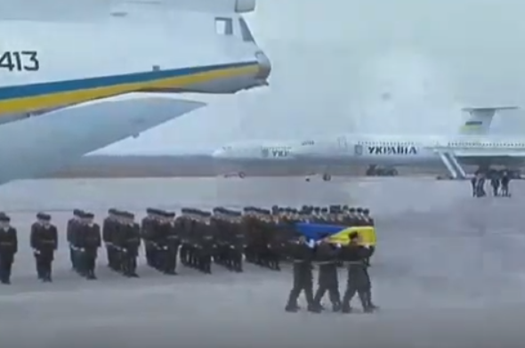 В Борисполь прибыл борт с телами погибших в Иране украинцев