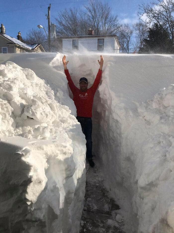 Канада утопает в снегу