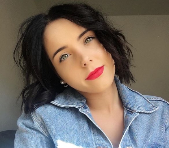 Прическа каре 2020