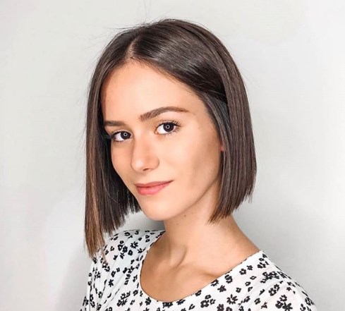 Прическа каре 2020