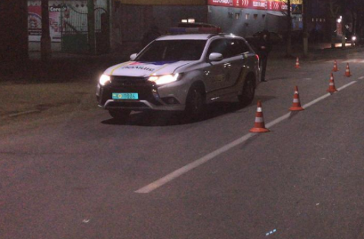 На Киевщине авто полицейских наехало на мужчину - Новости Киева На Киевщине авто полицейских наехало на мужчину - Новости Киева