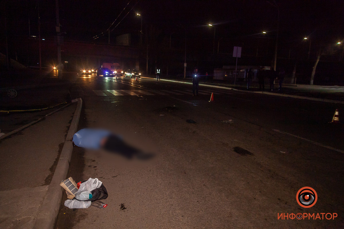 В Днепре легковушка не переходе убила двух мужчин