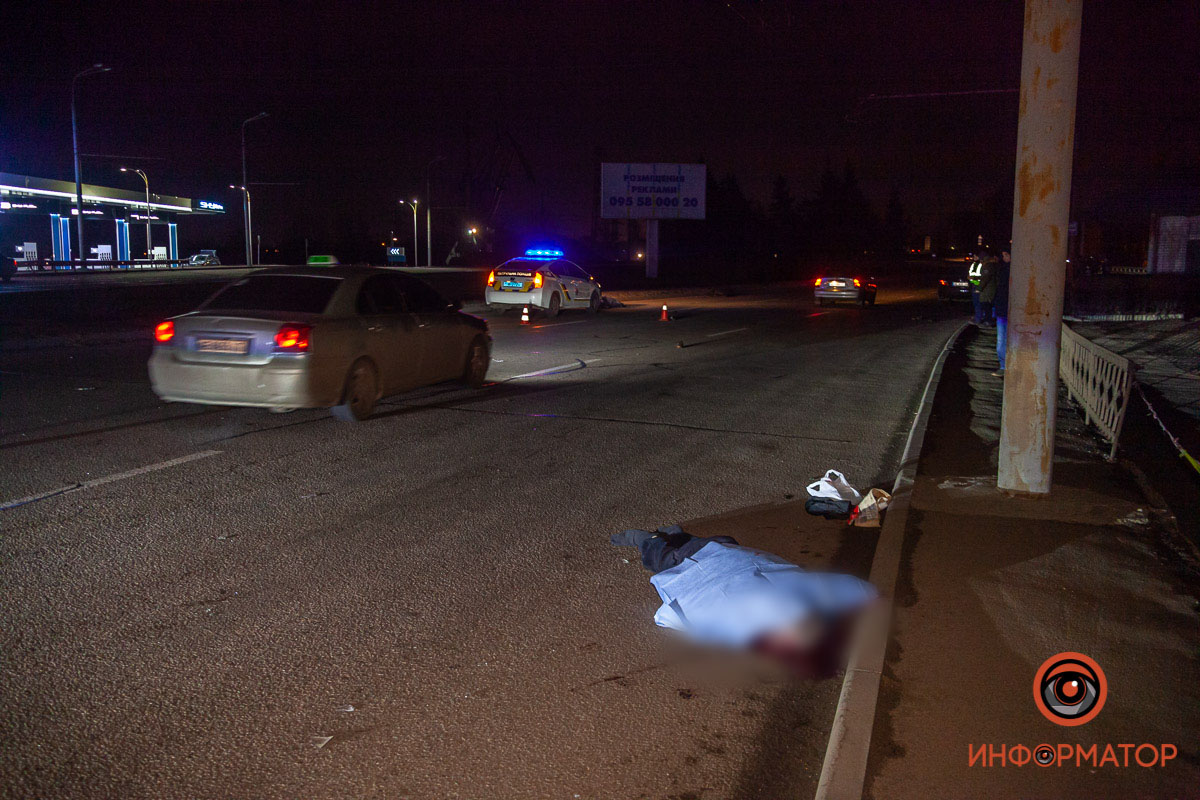 В Днепре легковушка не переходе убила двух мужчин