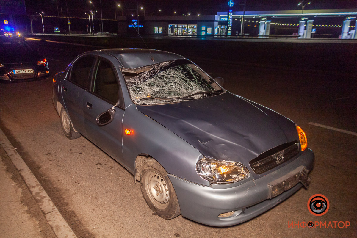 В Днепре легковушка не переходе убила двух мужчин