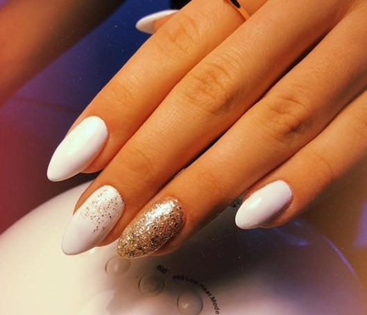 Белый маникюр 2020
