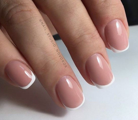 Белый маникюр 2020