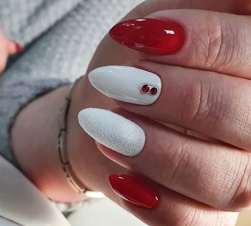 Белый маникюр 2020