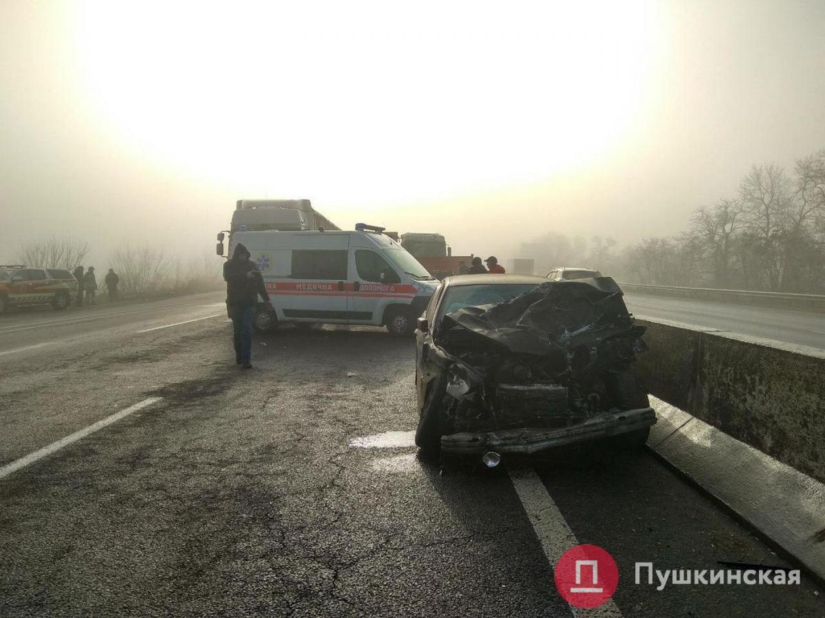 Масштабное ДТП под Одессой