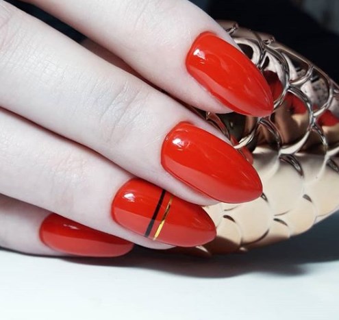 Маникюр минимализм 2020