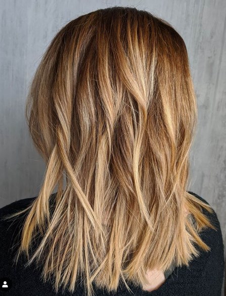 Стрижки на средние волосы