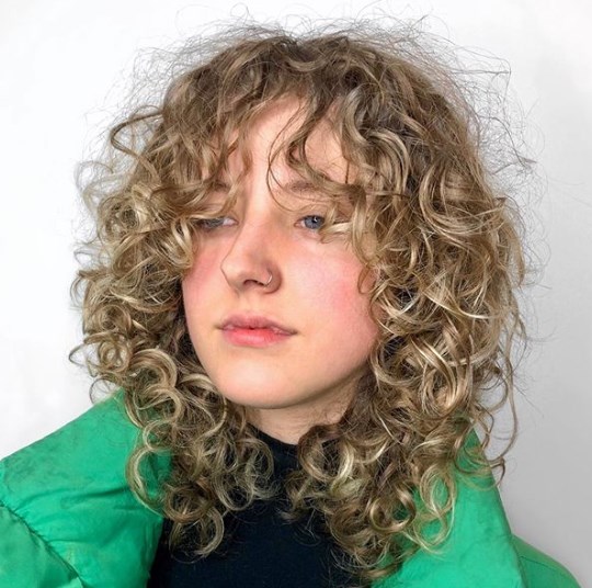 Стрижки на средние волосы