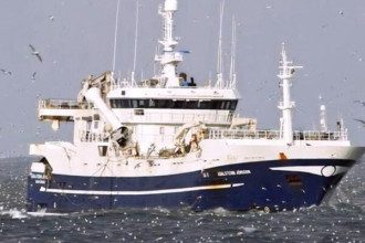 Траулер Энигма Астралис загорелся в Охотском море Траулер Энигма Астралис загорелся в Охотском море