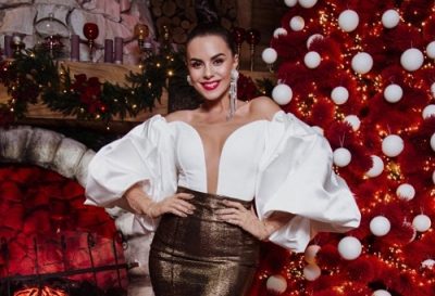 "Вот это фигура": Настя Каменских свела с ума новогодним нарядом