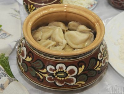 Разное тесто для вареников и бомбезные начинки: простые рецепты