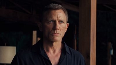 Джеймс Бонд не час вмирати