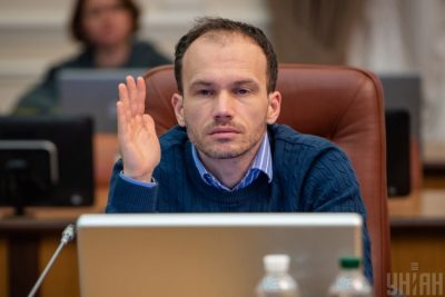 Глава Минюста начислил себе крупные премии - Новости Украина