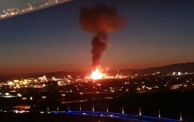 Взрыв на нефтехимическом заводе в Испании / twitter.com Взрыв на нефтехимическом заводе в Испании / twitter.com