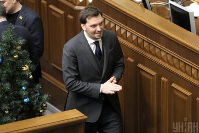 Политолог назвал два пути развития ситуации с отставкой Гончарука