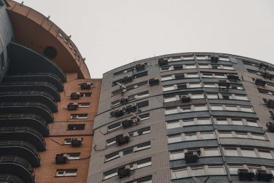 "Яма по форме тела": в Киеве при загадочных обстоятельствах погиб мужчина